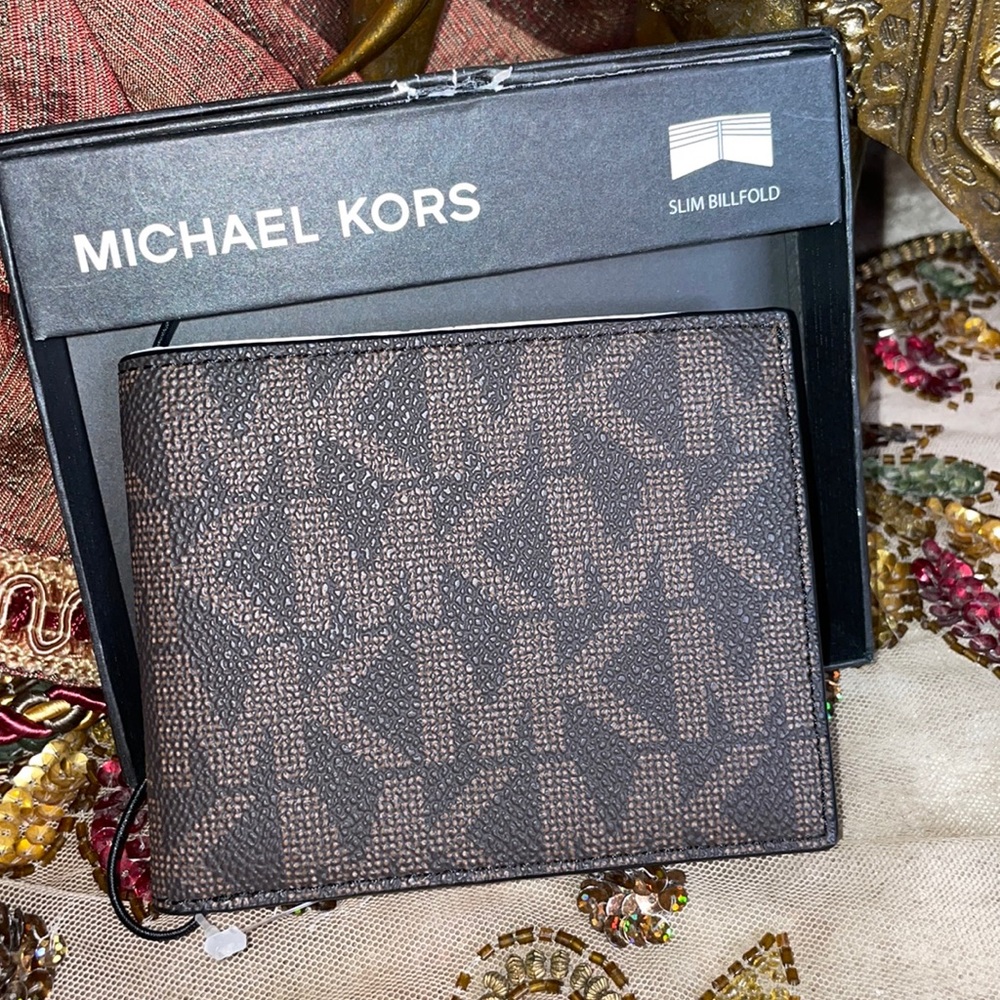 COPY - MICHAEL KORS JET SET MENS WALLET